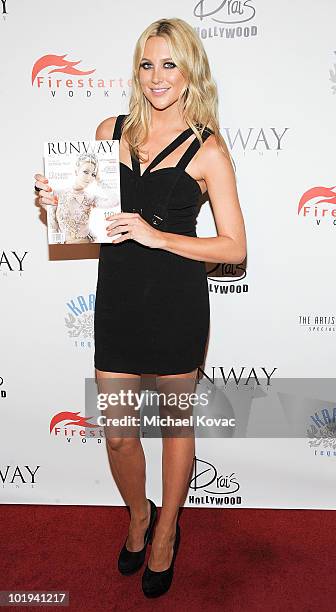 Personality Stephanie Pratt shows her cover photo at the Runway Magazine Summer 2010 Issue Release Party at Drai's Hollywood on June 9, 2010 in...