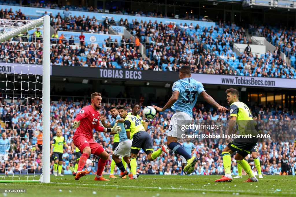 Manchester City v Huddersfield Town - Premier League