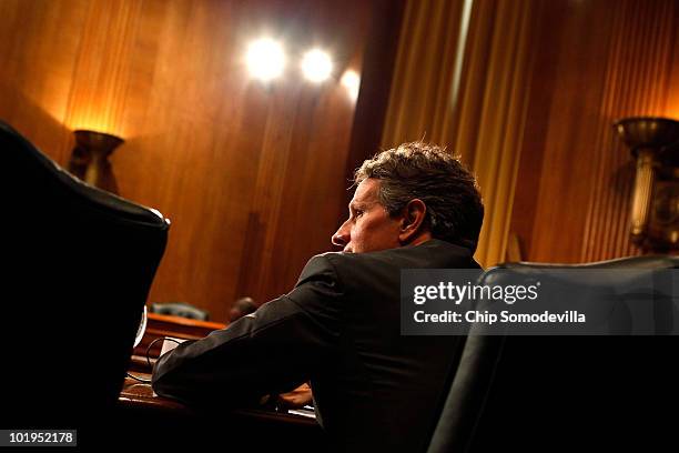 Treasury Secretary Timothy Geithner testifies before the Senate Finance Committee on Capitol Hill June 10, 2010 in Washington, DC. Geithner testified...