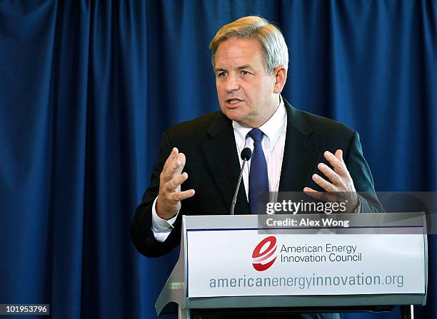 Chairman of the board at Bank of America Charles Holliday speaks during a news conference at the Newseum June 10, 2010 in Washington, DC. The news...