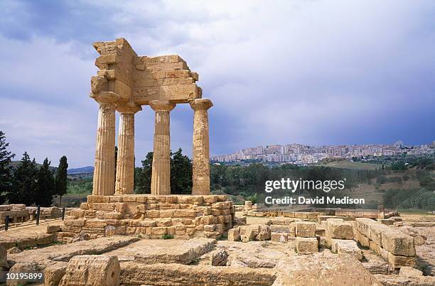 europe, italy, agrigento, temple of castor and pollux - agrigento stockfoto's en -beelden