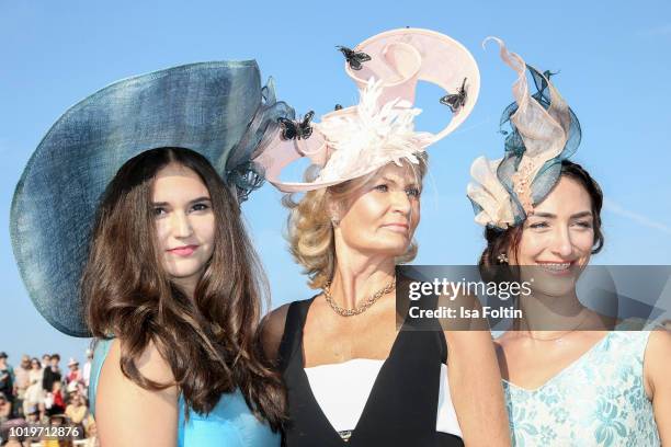 Winners of the hat competition during the Audi Ascot Race Day 2018 on August 19, 2018 in Hanover, Germany.