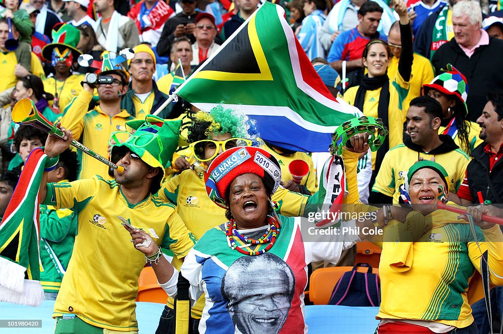 South Africa v Mexico: Group A - 2010 FIFA World Cup