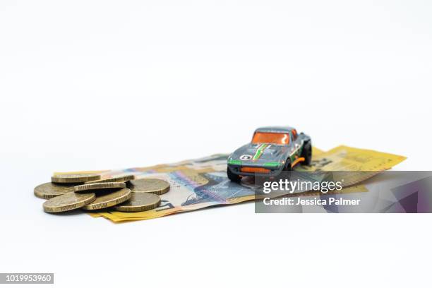 cars and money - auto silber stock pictures, royalty-free photos & images