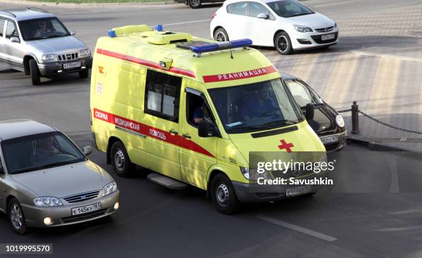 mercedes bus ambulance - ambulance russia stock pictures, royalty-free photos & images