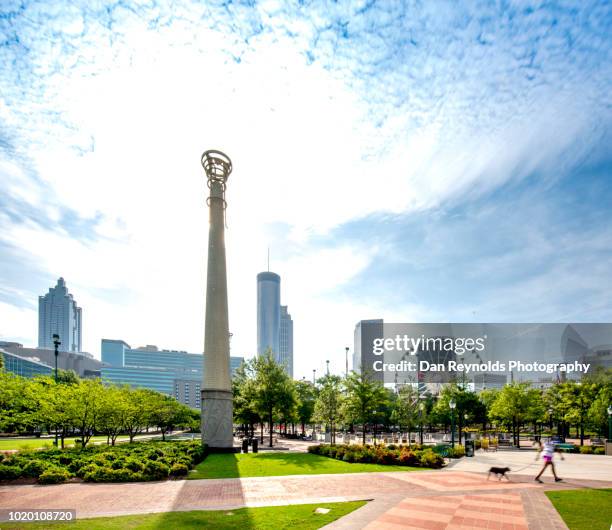 atlanta skyline - centennial park - atlanta georgia tourist attractions stock pictures, royalty-free photos & images