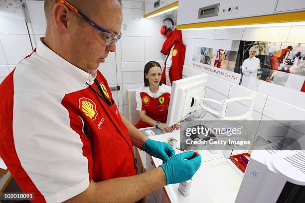 Shell Rafay Tech Manager 358 Mark Farley Photos & High Res Pictures - Getty Images