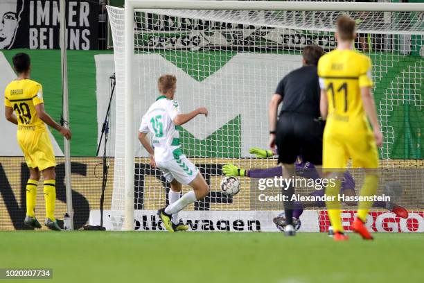 Sebastian Ernst of Fuerth scores the opening goal during the DFB Cup first round match between SpVgg Greuther Fuerth and BVB Borussia Dortmund at...