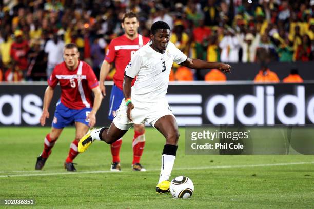Asamoah Gyan of Ghana scores a penalty during the 2010 FIFA World Cup South Africa Group D match between Serbia and Ghana at Loftus Versfeld Stadium...