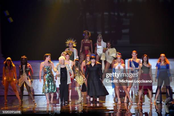 Lani Grande, Marjorie Grande, Ariana Grande, and Joan Grande take a bow onstage during the 2018 MTV Video Music Awards at Radio City Music Hall on...