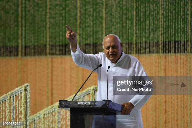 Jammu and Kashimir National Conference President Farooq Abdullah addresses an all party condolence meeting organised for former Prime Minister Atal...