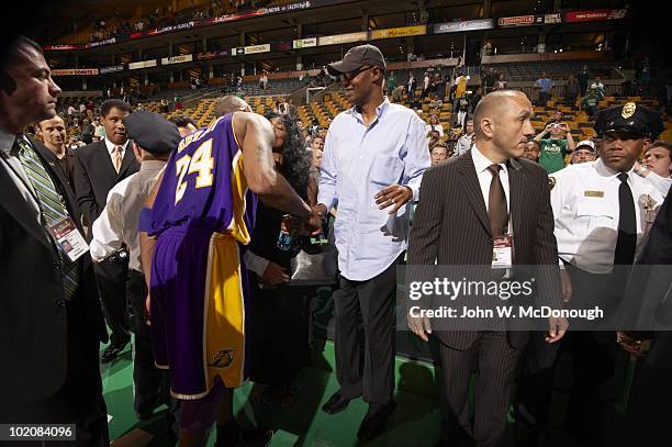 Finals: Los Angeles Lakers Kobe Bryant with parents mother Pam and father Joe after Game 3 vs Boston Celtics. Boston, MA 6/8/2010 CREDIT: John W....
