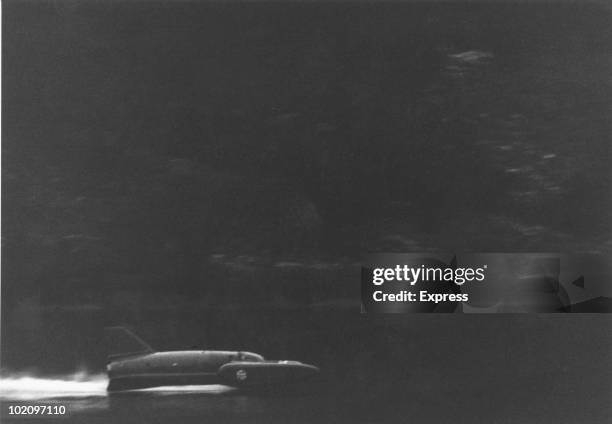 Water Speed World Automobile Speed Record Photos and Premium High Res Pictures ...