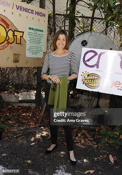 Actress Wendie Malick attends the Environmental Media Association and Yes to Carrots Garden Luncheon at The Learning Garden at Venice High School on...