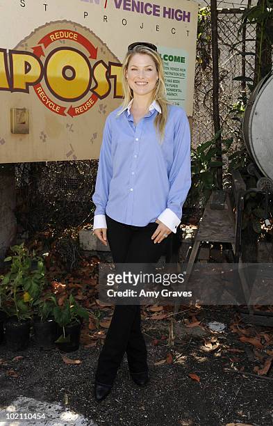Actress Ali Larter attends the Environmental Media Association and Yes to Carrots Garden Luncheon at The Learning Garden at Venice High School on May...