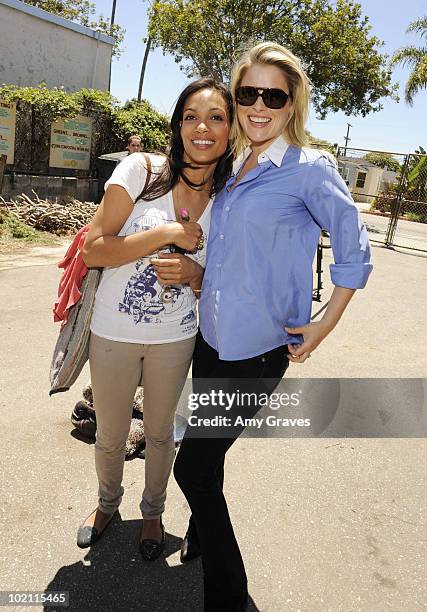 Actresses Rosario Dawson and Ali Larter attend the Environmental Media Association and Yes to Carrots Garden Luncheon at The Learning Garden at...