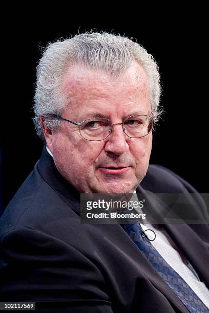 John Hofmeister, former president of Royal Dutch Shell Plc and founder of Citizens for Affordable Energy, speaks during the Bloomberg Link Boards &...