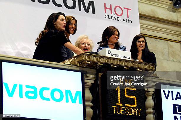Actresses Jane Leeves,Wendie Malick, Betty White and Valerie Bertinelli ring the opening bell at the New York Stock Exchange on June 15, 2010 in New...