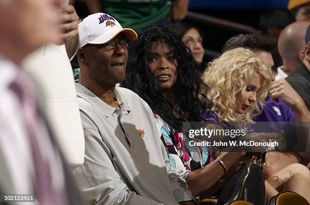 Finals: View of parents of Los Angeles Lakers Kobe Bryant during Game 4 vs Boston Celtics. Mother Pam Bryant and father Joe Bryant. Boston, MA...