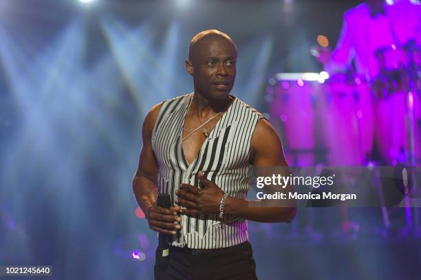 Kem R&b Singer Kem (Singer) Photos and Premium High Res Pictures - Getty Images
