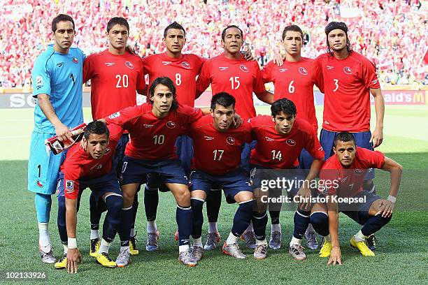 The Chile team line up ahead of the 2010 FIFA World Cup South Africa Group H match between Honduras and Chile at the Mbombela Stadium on June 16,...