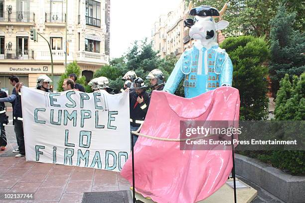 President of Madrid region, Esperanza Aguirre, was rebuked by firemen on June 15, 2010 in Madrid, Spain. The firemen report that she is trying to...