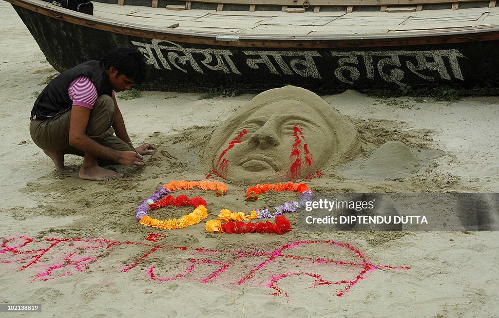 Indian sand artist Rajkumar Chittera wor