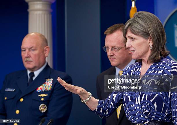 Admiral Thad Allen, U.S. Coast Guard National Incident Commander, left, Robert Gibbs, White House press secretary, and Carol Browner, the White House...