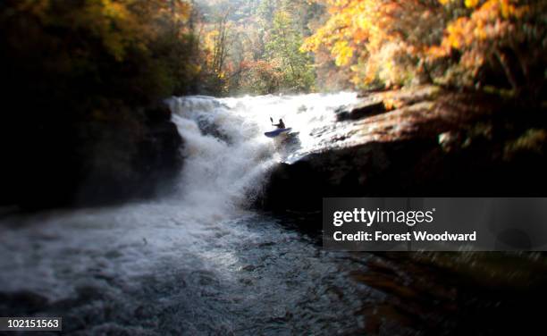 whitewater kayaking - white water kayaking stock pictures, royalty-free photos & images