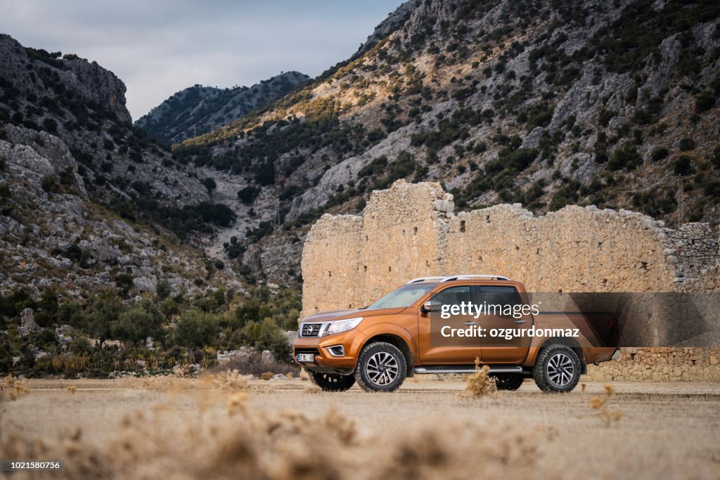 Nissan NP300 Navara na estrada do país