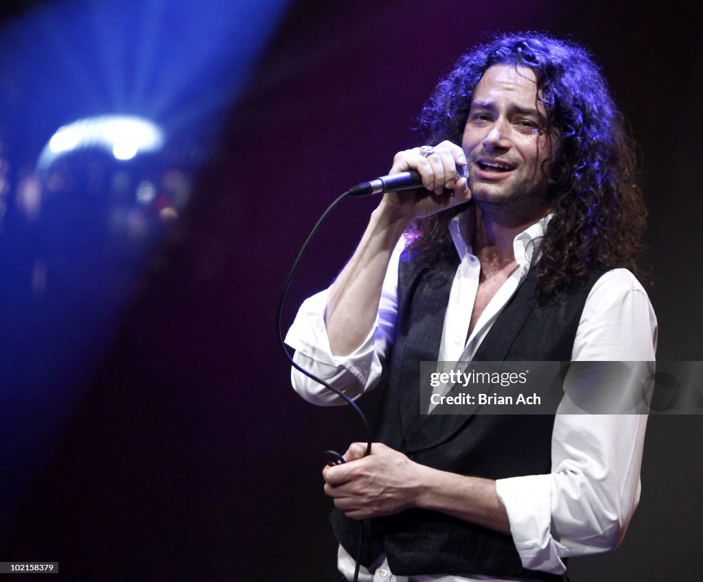 A Night At The Rock Show Starring Constantine Maroulis