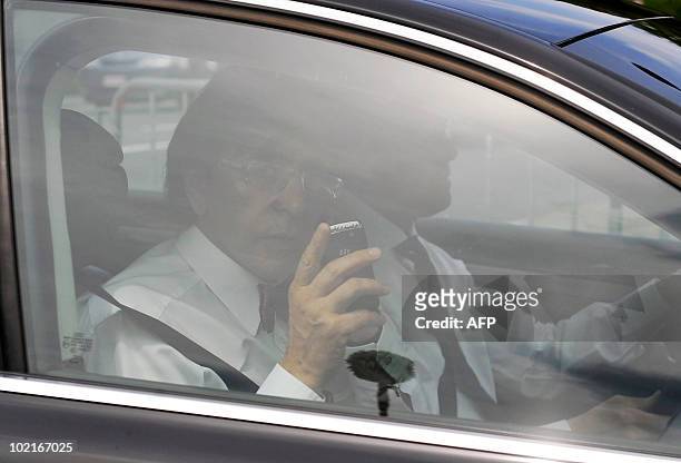 Elio Di Rupo, Socialist leader of the French-speaking Walloon minority arrives at the Laeken/Laken royal castle, on June 17, 2010 in Brussels, four...