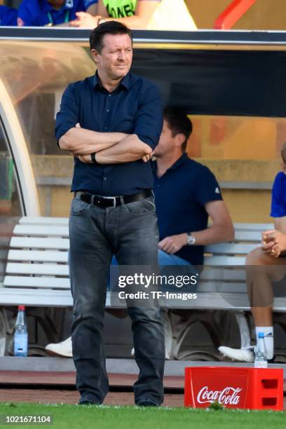 Head coach Christian Titz of Hamburger SV looks on during the DFB Cup first round match between TuS Erndtebrueck and Hamburger SV at Leimbachstadion...