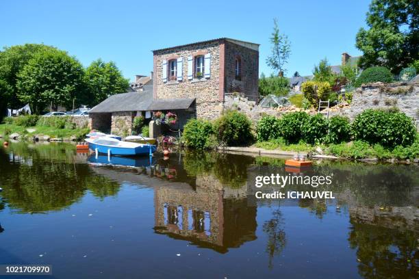 view of pontrieux brittany france - mas photos et images de collection