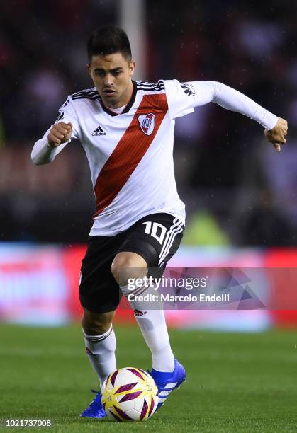 Gonzalo Martinez of River Plate drives the ball during a match between River Plate and Belgrano as part of Superliga Argentina 2018/19 at Estadio...