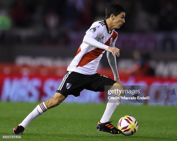 Ignacio Fernandez of River Plate drives the ball during a match between River Plate and Belgrano as part of Superliga Argentina 2018/19 at Estadio...