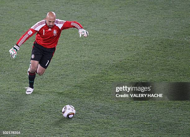 Mexico's goalkeeper Oscar Perez kicks the ball during their Group A first round 2010 World Cup football match on June 17, 2010 at Peter Mokaba...