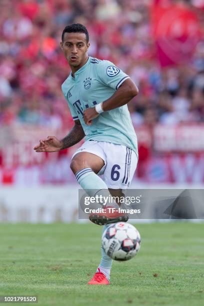 Thiago of Bayern Muenchen controls the ball during the DFB Cup first round match between SV Drochtersen-Assel and Bayern Muenchen at Kehdinger...