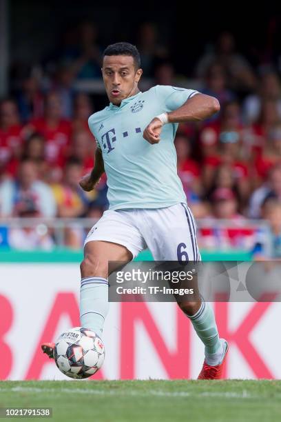 Thiago of Bayern Muenchen controls the ball during the DFB Cup first round match between SV Drochtersen-Assel and Bayern Muenchen at Kehdinger...