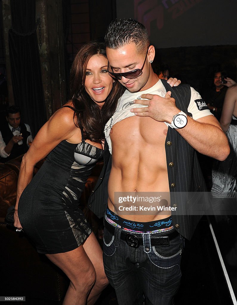 Logo's 3rd Annual 2010 "NewNowNext Awards" - Show