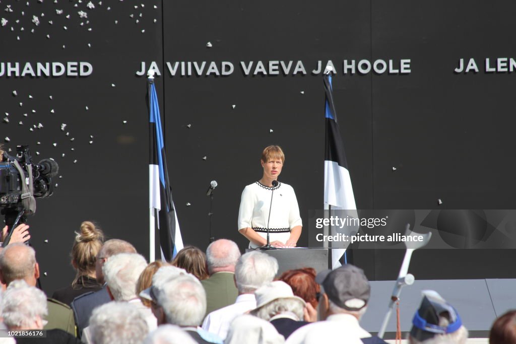 Monument to the victims of communism opened in Estonia
