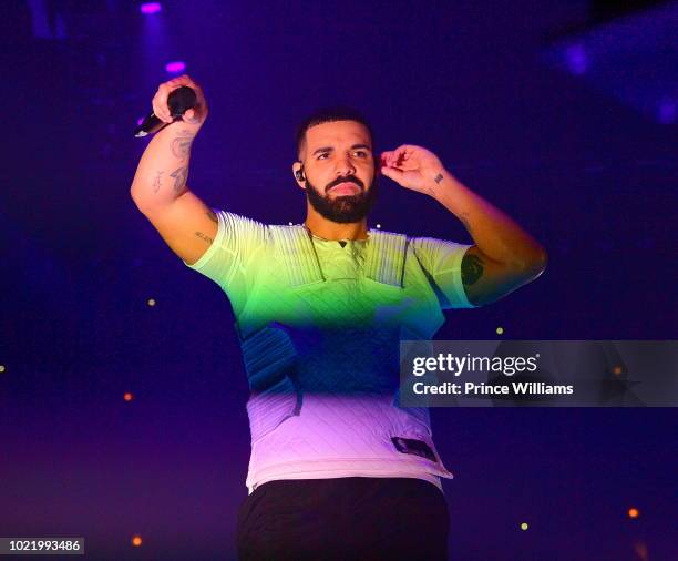 Drake performs in Concert at Aubrey & The Three Amigos Tour - Chicago, Illinois at United Center on August 17, 2018 in Chicago, Illinois.