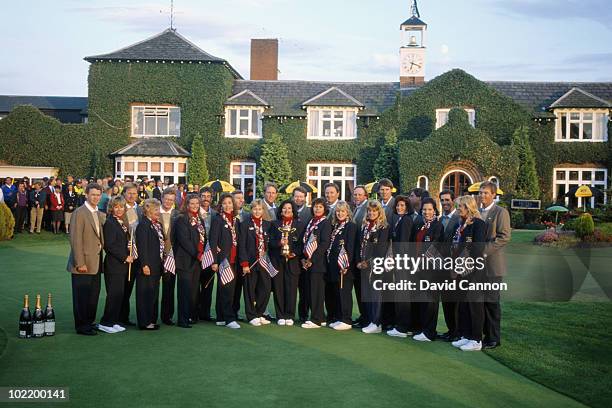 Tom Watson captain of the United States team with team members Fred Couples,Chip Beck,Lee Janzen, Corey Pavin, John Cook, Payne Stewart, Davis Love...