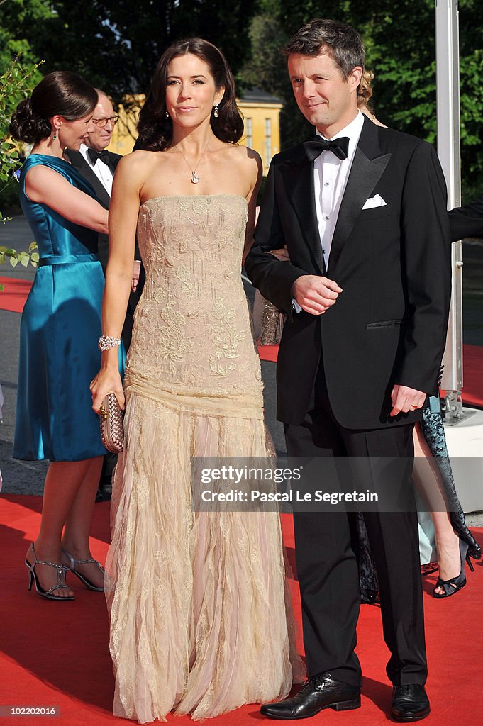 Crown Princess Victoria & Daniel Westling: Pre Wedding Dinner - Arrivals