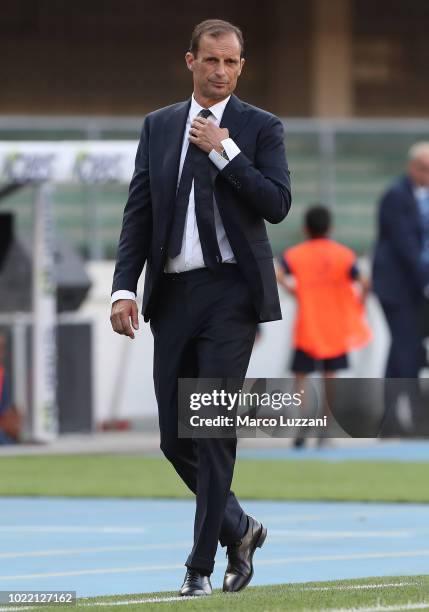 Juventus FC coach Massimiliano Allegri watches the action during the Serie A match between Chievo Verona and Juventus at Stadio Marc'Antonio...