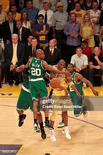 Finals: Los Angeles Lakers Kobe Bryant in action, pass vs Boston Celtics Ray Allen , Game 7, Los Angeles, CA 6/17/2010 CREDIT: Peter Read Miller