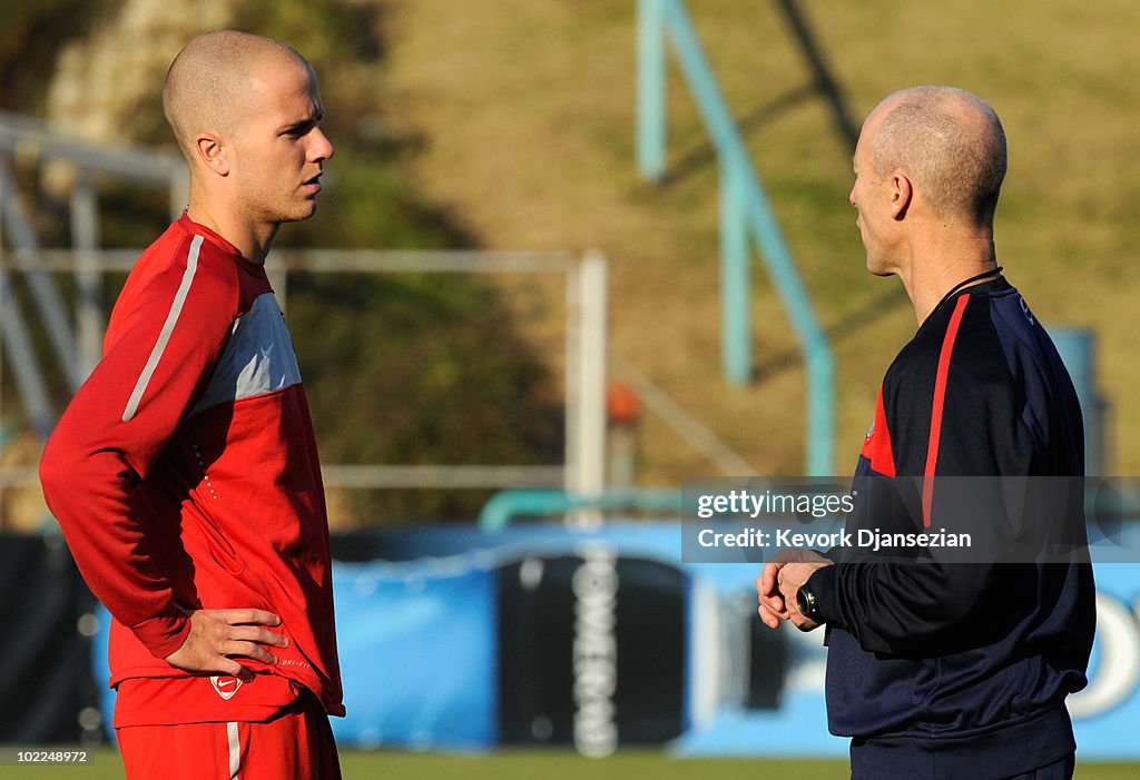 USA Training & Press Conference - 2010 FIFA World Cup