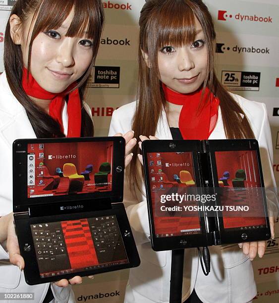 Libretto (Notebook) Photos and Premium High Res Pictures - Getty Images