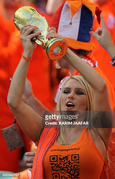 Dutch supporter cheers prior to their Group E first round 2010 World Cup football match Netherlands vs Japan on June 19, 2010 at Moses Mabhida...