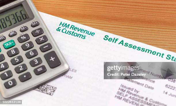 self assessment tax form - business or economy or employment and labor or financial market or finance or agriculture stock-fotos und bilder